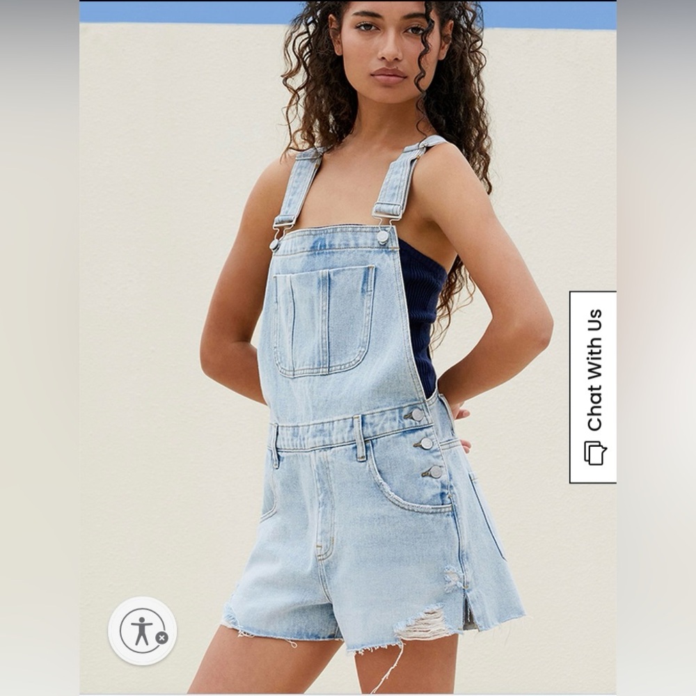 PacSun denim shorts overalls size small